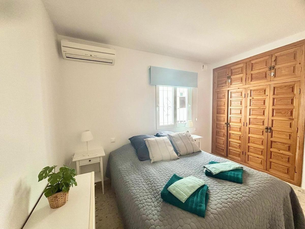 A2405 Modern 2 Bed 2 Bath Penthouse Burriana